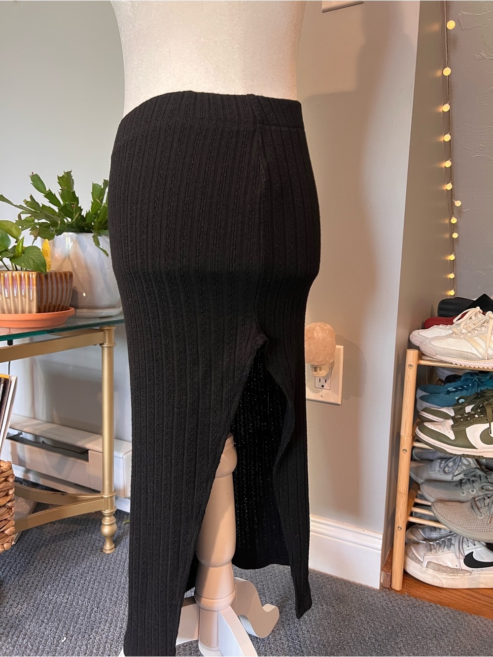SHEIN Black Ribbed Midi Skirt with Front Slit